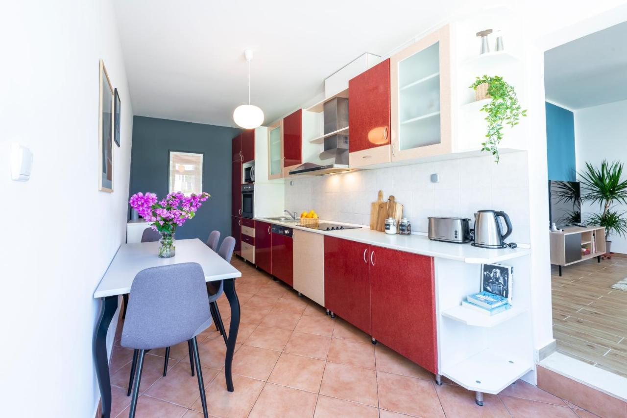 Apartment Ellanna