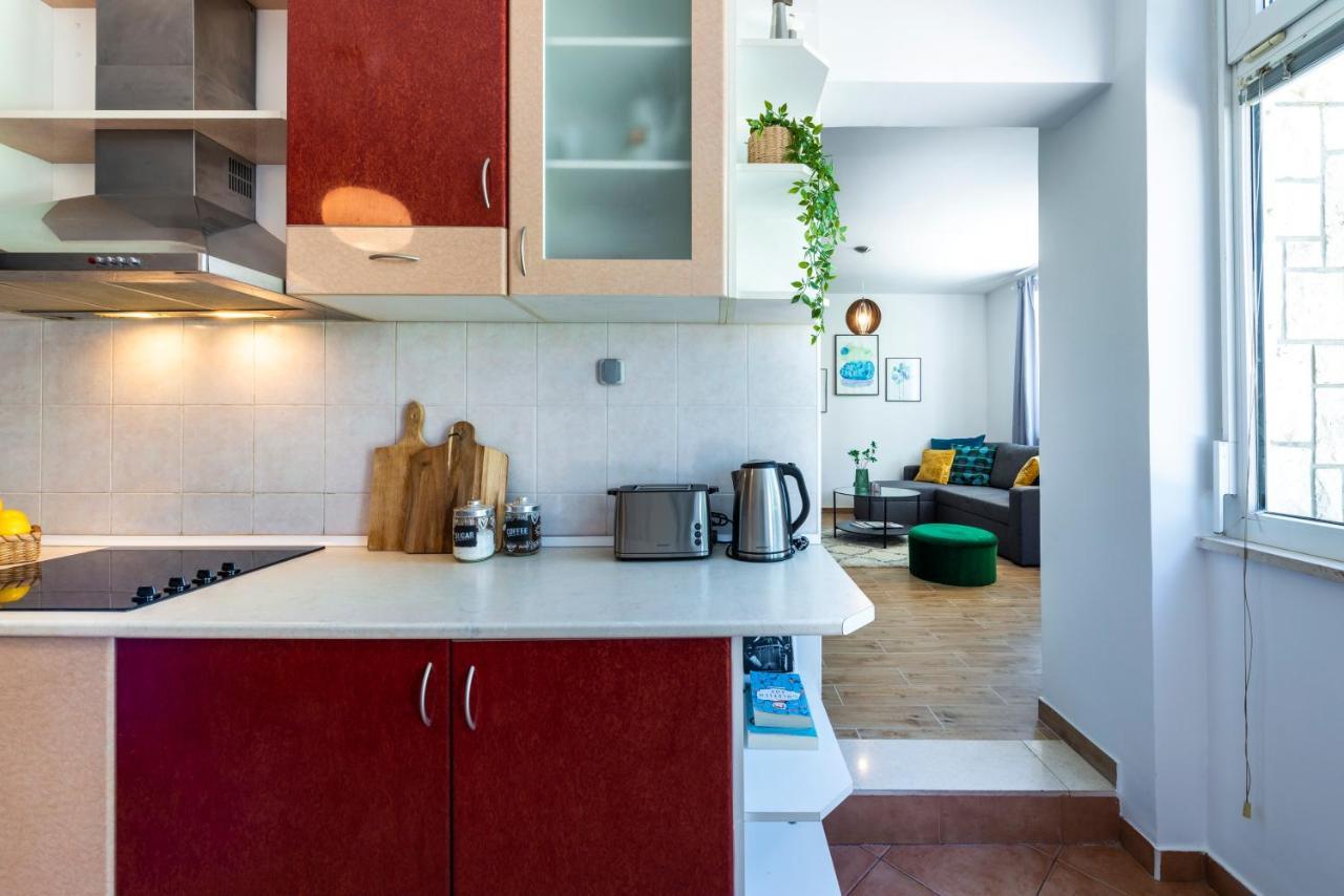 Ellanna Apartment *